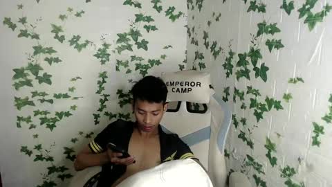 Snapshot of urhotfuckingass chatting on 02-08-25, 03:41 richard online show from 02-08-25, 03:41