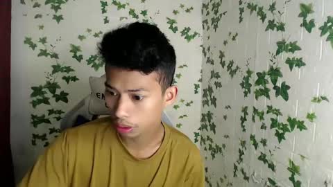 Snapshot of urhotfuckingass chatting on 02-09-25, 12:39 richard online show from 02-09-25, 12:39