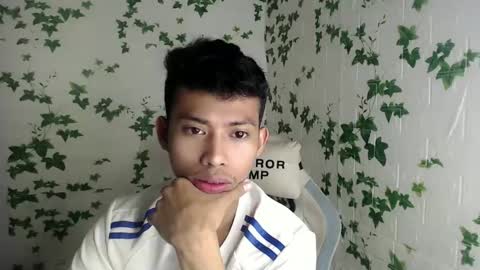 Snapshot of urhotfuckingass chatting on 02-10-25, 12:30 richard online show from 02-10-25, 12:30