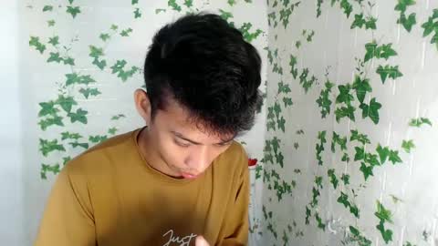 Snapshot of urhotfuckingass chatting on 02-27-25, 01:59 richard online show from 02-27-25, 01:59