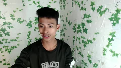 Snapshot of urhotfuckingass chatting on 03-10-25, 12:29 richard online show from 03-10-25, 12:29