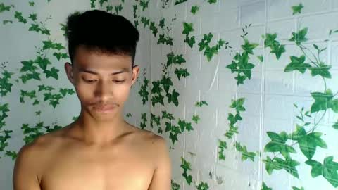 Snapshot of urhotfuckingass chatting on 03-10-25, 03:34 richard online show from 03-10-25, 03:34