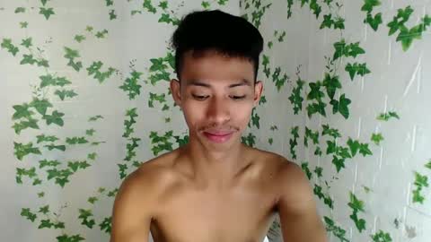 Snapshot of urhotfuckingass chatting on 03-12-25, 12:42 richard online show from 03-12-25, 12:42