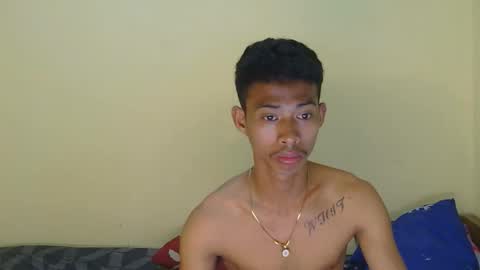 Snapshot of urhotfuckingass chatting on 09-20-25, 03:40 richard online show from 09-20-25, 03:40