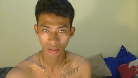 Snapshot of urhotfuckingass chatting on 09-24-25, 07:55 richard online show from 09-24-25, 07:55