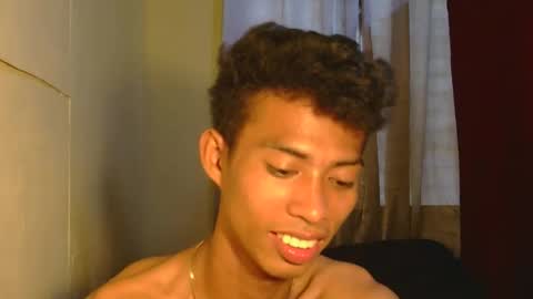 Snapshot of urhotfuckingass chatting on 10-12-25, 06:45 richard online show from 10-12-25, 06:45