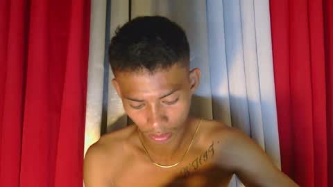 Snapshot of urhotfuckingass chatting on 10-19-25, 12:44 richard online show from 10-19-25, 12:44