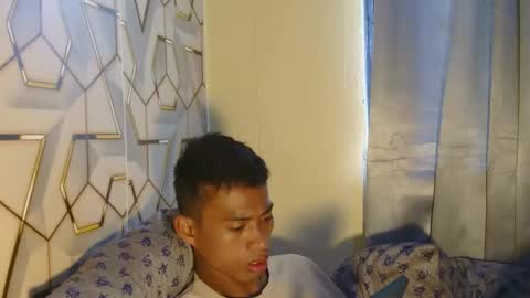 Snapshot of urhotfuckingass chatting on 10-31-25, 01:50 richard online show from 10-31-25, 01:50