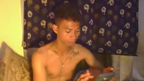 Snapshot of urhotfuckingass chatting on 11-02-25, 11:29 richard online show from 11-02-25, 11:29