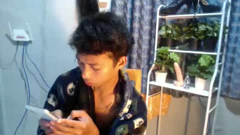 Snapshot of urhotfuckingass chatting on 01-07-26, 12:24 richard online show from 01-07-26, 12:24