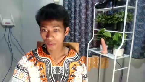 Snapshot of urhotfuckingass chatting on 01-11-26, 01:10 richard online show from 01-11-26, 01:10