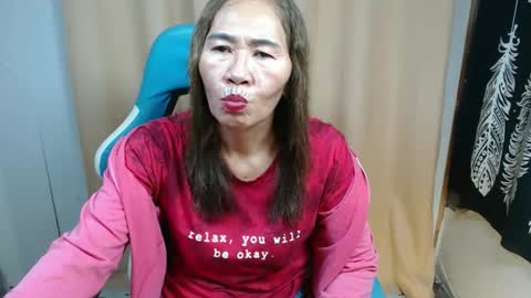 urhotvivian11 online show from 09-28-25, 02:50