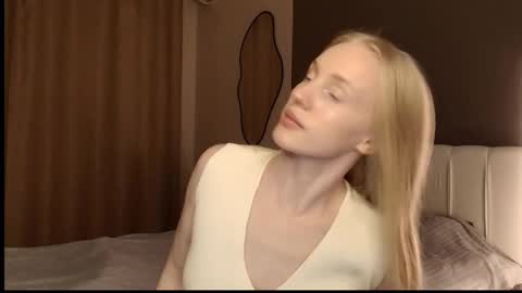 Snapshot of uriyani chatting on 05-29-26, 06:06 ElizabethLizy online show from 05-29-26, 06:06