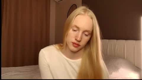Snapshot of uriyani chatting on 05-31-26, 05:31 ElizabethLizy online show from 05-31-26, 05:31
