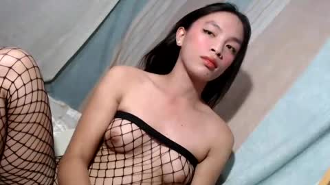 Snapshot of urlovely_ariana chatting on 07-16-26, 12:22 Ariana online show from 07-16-26, 12:22
