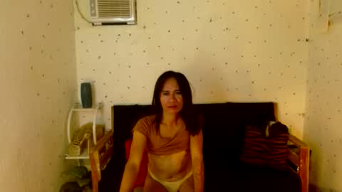 urlovely_che online show from 10-07-25, 02:20