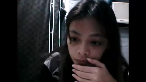 Snapshot of urlovely_yang03 chatting on 12-18-25, 03:40 juliana online show from 12-18-25, 03:40