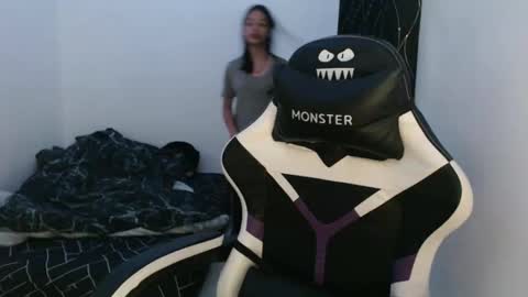 Snapshot of urlovely_yang03 chatting on 01-15-26, 01:05 juliana online show from 01-15-26, 01:05