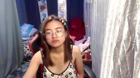urlovelychinita online show from 01-03-25, 01:38