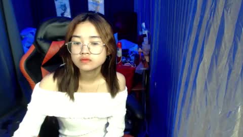 urlovelychinita online show from 01-10-25, 01:52
