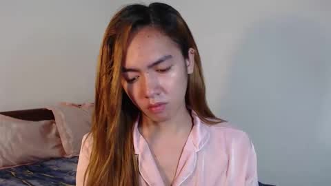Snapshot of urlovelypinayxxx chatting on 11-21-25, 08:07 MIYA online show from 11-21-25, 08:07