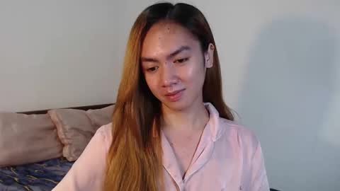 Snapshot of urlovelypinayxxx chatting on 12-03-25, 09:24 MIYA online show from 12-03-25, 09:24