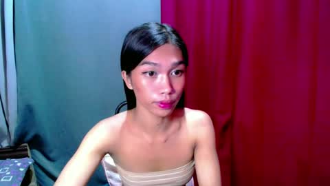 urloverjasmine_xx online show from 07-10-26, 07:38
