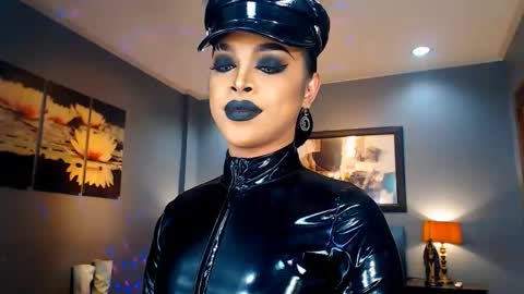 UrMajestyTyra online show from 01-23-25, 05:35
