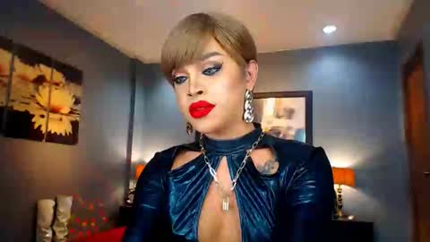 UrMajestyTyra online show from 01-24-25, 03:32