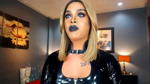 UrMajestyTyra online show from 02-11-25, 10:04