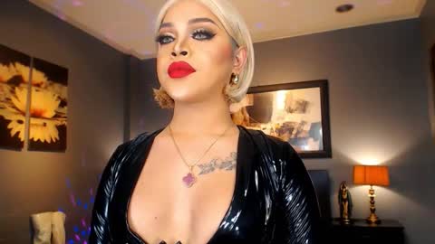 UrMajestyTyra online show from 02-20-26, 01:13