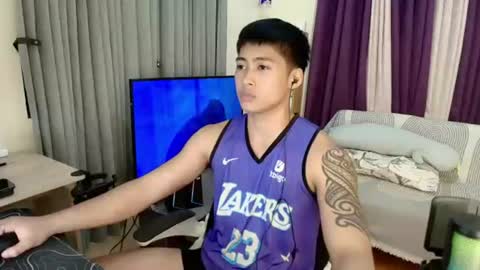 Snapshot of urnatty_guy chatting on 07-12-26, 01:24 ander online show from 07-12-26, 01:24