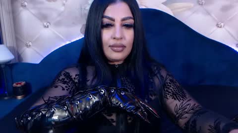 Snapshot of uronlysin chatting on 12-14-24, 01:28 UrOnlySin online show from 12-14-24, 01:28