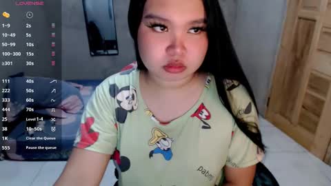 Snapshot of urpinayslutxxx chatting on 10-13-25, 02:11 Jane online show from 10-13-25, 02:11