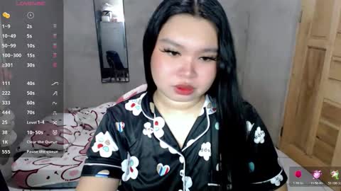 Snapshot of urpinayslutxxx chatting on 01-14-26, 10:25 Jane online show from 01-14-26, 10:25