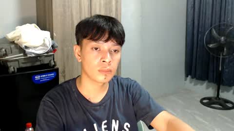Snapshot of urpinoyasianx chatting on 07-18-26, 03:16 Mel online show from 07-18-26, 03:16