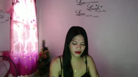 Snapshot of urpreciouspinayxxx chatting on 12-02-24, 12:19 hi im kim online show from 12-02-24, 12:19