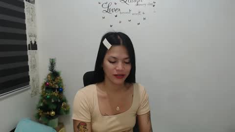 Snapshot of urpreciouspinayxxx chatting on 12-12-24, 11:25 hi im kim online show from 12-12-24, 11:25