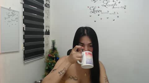 Snapshot of urpreciouspinayxxx chatting on 12-19-24, 12:13 hi im kim online show from 12-19-24, 12:13