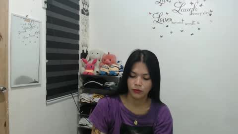 Snapshot of urpreciouspinayxxx chatting on 12-29-24, 03:44 hi im kim online show from 12-29-24, 03:44