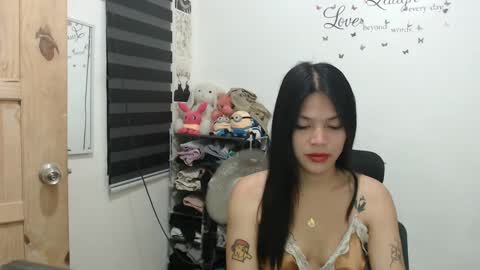 Snapshot of urpreciouspinayxxx chatting on 01-07-25, 12:31 hi im kim online show from 01-07-25, 12:31