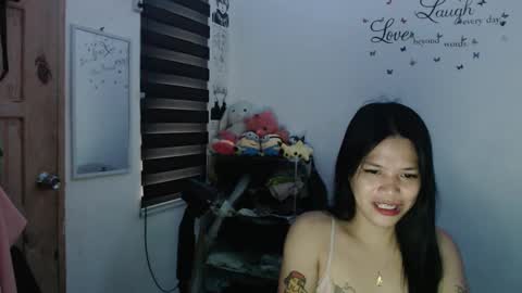 Snapshot of urpreciouspinayxxx chatting on 01-27-25, 02:20 hi im kim online show from 01-27-25, 02:20