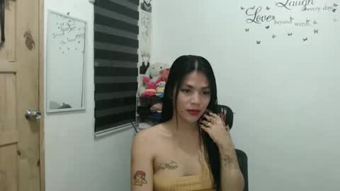 Snapshot of urpreciouspinayxxx chatting on 02-10-25, 12:08 hi im kim online show from 02-10-25, 12:08