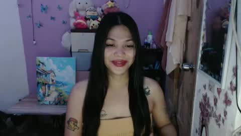 Snapshot of urpreciouspinayxxx chatting on 05-02-26, 11:26 hi im kim online show from 05-02-26, 11:26