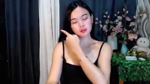 urpretty_girl online show from 11-19-25, 10:15
