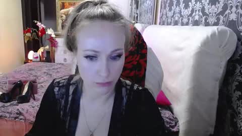 Snapshot of ursecrettreasure88 chatting on 02-18-26, 11:17 UrSecretTreasure88 online show from 02-18-26, 11:17