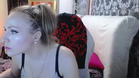 Snapshot of ursecrettreasure88 chatting on 02-25-26, 11:42 UrSecretTreasure88 online show from 02-25-26, 11:42