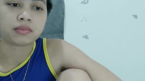 Snapshot of ursexy_pinay_skinny chatting on 12-02-25, 05:35 im jenny online show from 12-02-25, 05:35