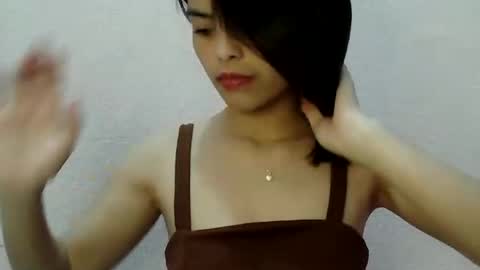 Snapshot of urskinny_girl chatting on 11-25-25, 02:28 Jane online show from 11-25-25, 02:28