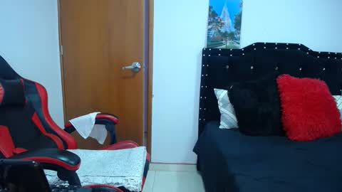 Eveling Blanco  online show from 11-08-25, 04:29